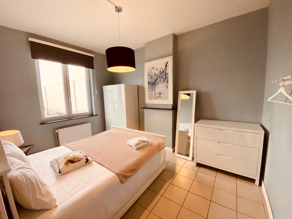 Ferienwohnung Fenetre Sur Le Standard De Liege Ougree Exterior foto